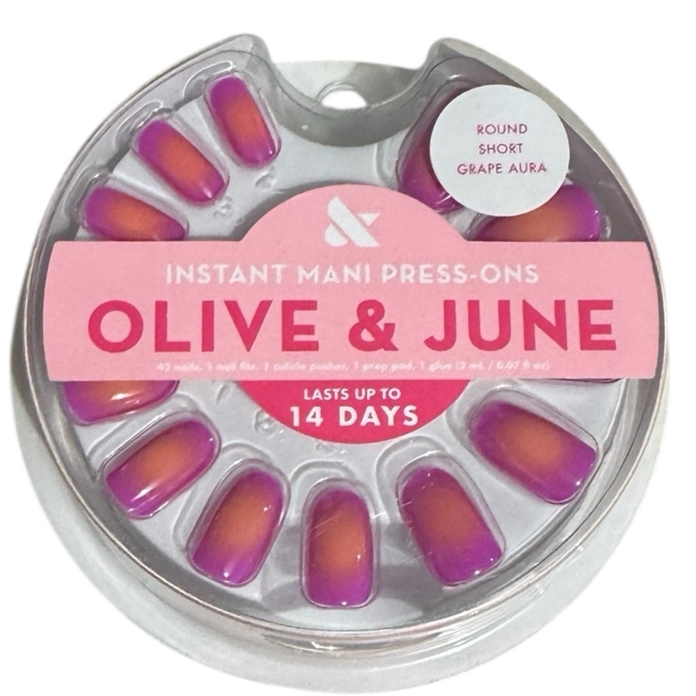 Olive & June Press-On Fake Nails - Grape Aura Short
Round